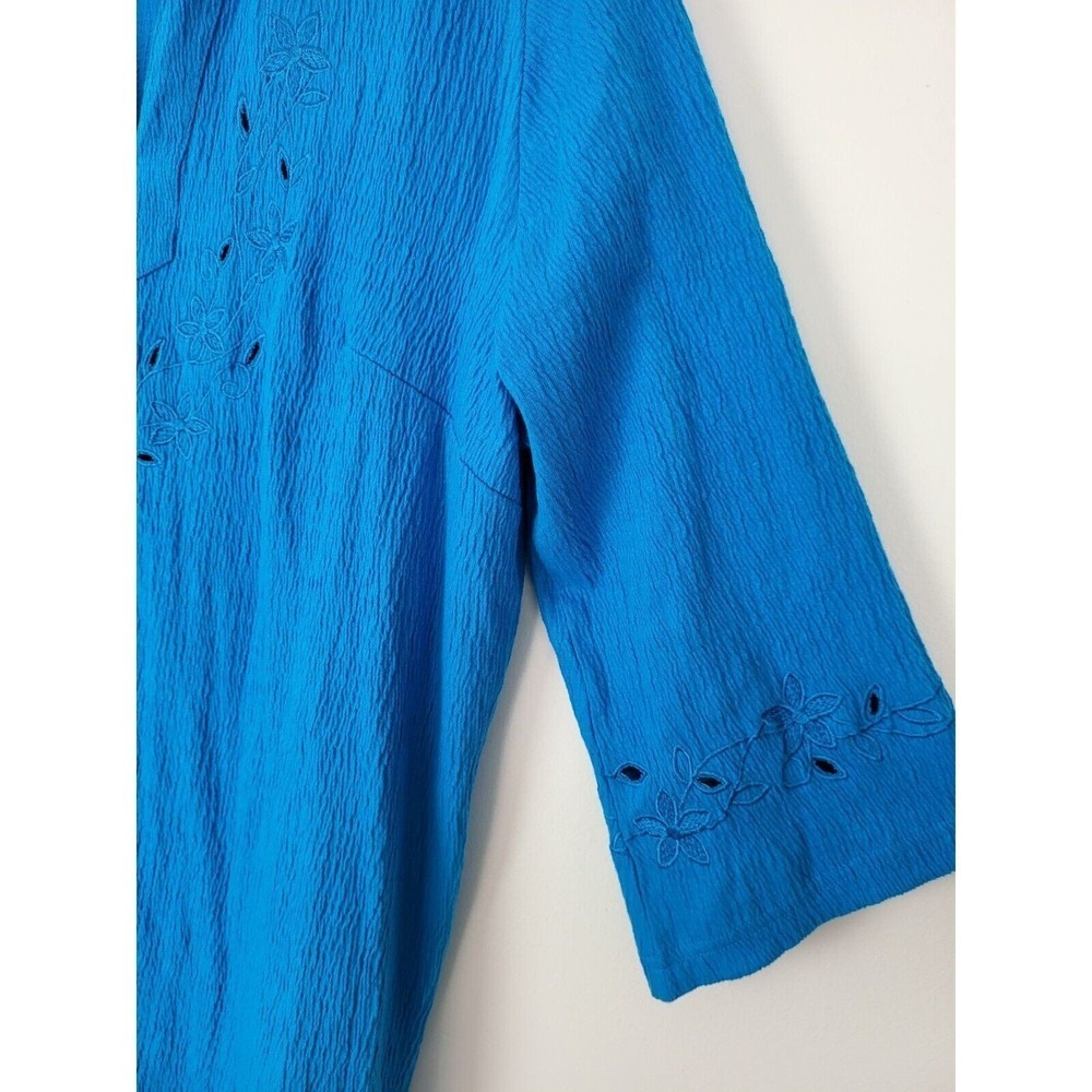 Roaman's Blouse 12 Womens Blue Die Cut 3/4 Sleeve V Neck Pullover Tunic Top - Picture 2 of 6